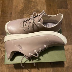 BNIB Keen Lorelai ll leather sneakers. Size 7.5
